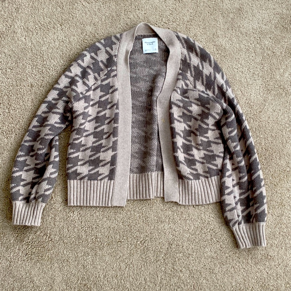 Abercrombie cardigan